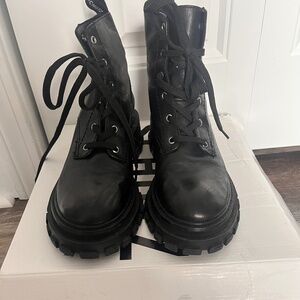 SCHUTZ ORLY COMFY BUT STURDY COMBAT BOOTS WOMENS US SIZE 6.5